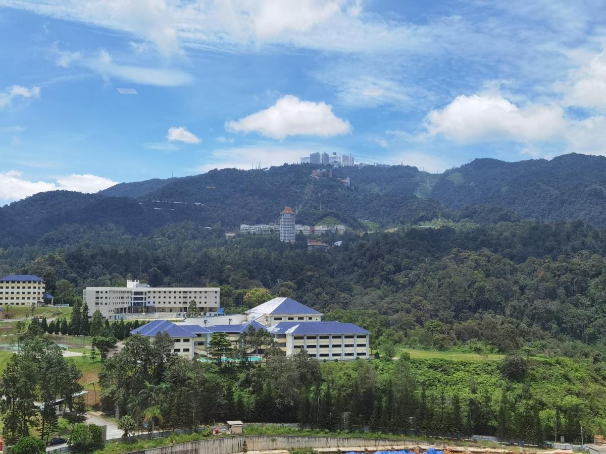 Windmill Upon Hills Luxurious Sky Villa 360 Sky Pool Heated Pool Mountainous Genting View Genting Highland By Heritage Genting Highlands Zewnętrze zdjęcie