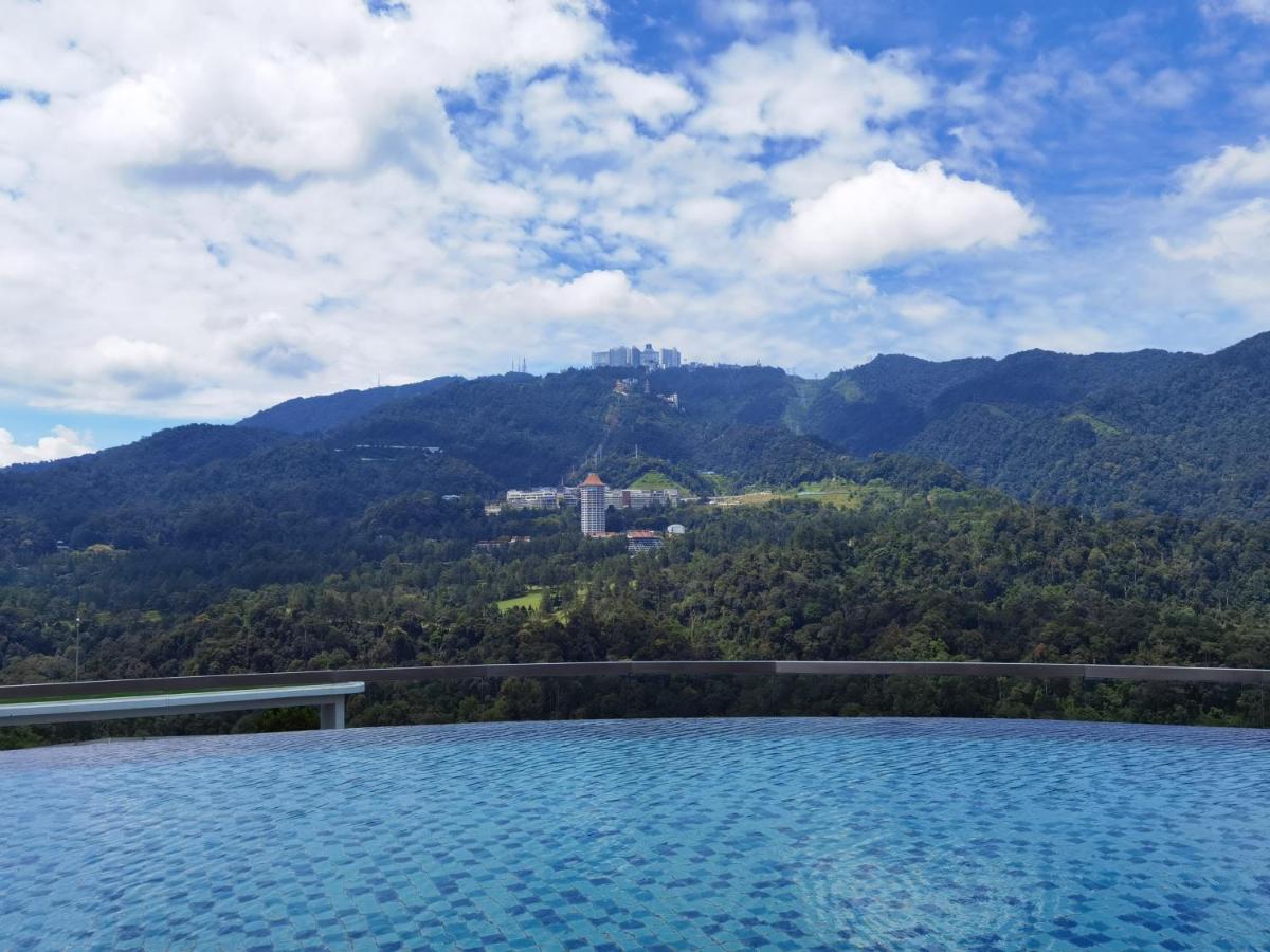 Windmill Upon Hills Luxurious Sky Villa 360 Sky Pool Heated Pool Mountainous Genting View Genting Highland By Heritage Genting Highlands Zewnętrze zdjęcie